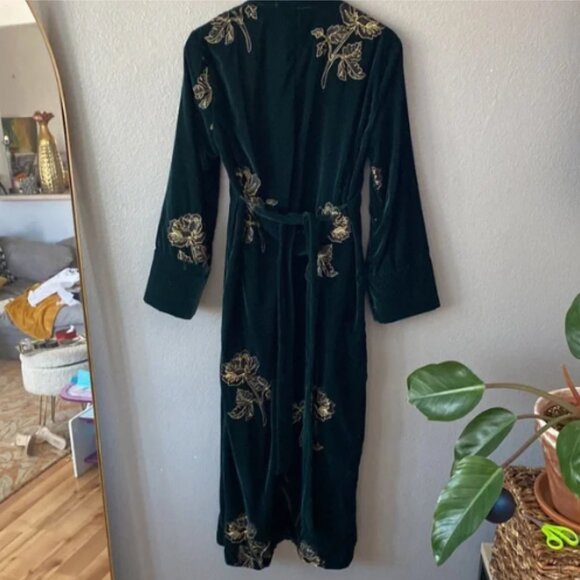 Zara Black Long Sleeve Dress with Gold Floral Embroidery - Picture 6 of 12